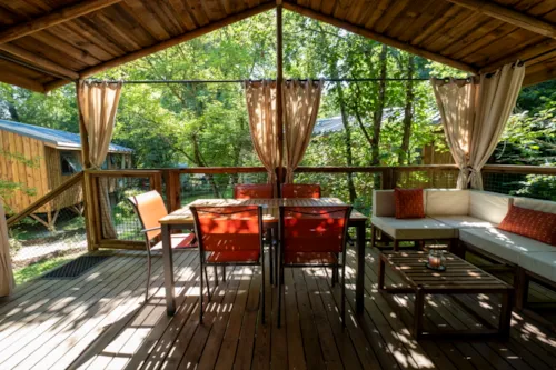 Mietunterkunft - Cabane Sur Pilotis 2 Ch - image n°2 - GERVANNE CAMPING