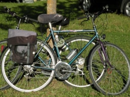 Piazzole - Piazzola Forfait Escursionista A Piedi O In Bicicletta Con Tenda - Camping La Ferme de Clareau