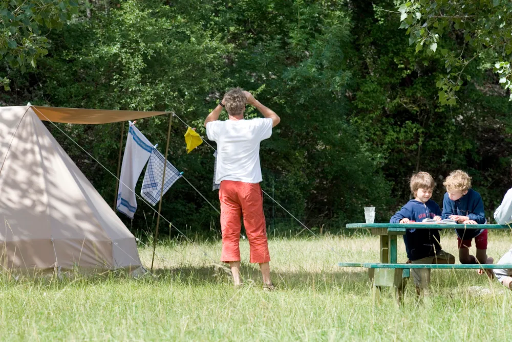 Kampeerplaats(en) - Puur Natuur Standplaats - Geen Electra/Stroom - Camping La Ferme de Clareau