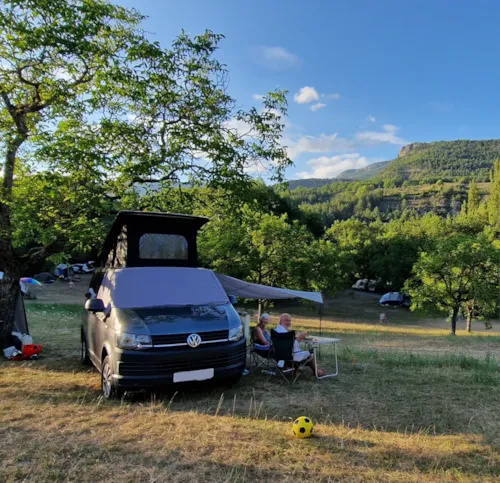 Emplacement - Emplacement Premium Avec Vue - image n°4 - Camping La Ferme de Clareau