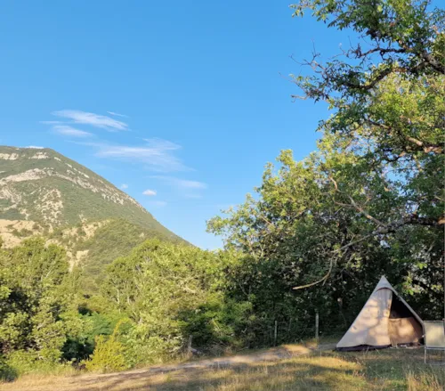 Emplacement - Emplacement Premium Avec Vue - image n°6 - Camping La Ferme de Clareau