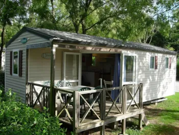 Mietunterkunft - Mobilheim Lavande Confort 26M² - 2 Schlafzimmer + Fs + Klimaanlage + Halbüberdachte Terrasse 7M² - Flower Camping LES TRUFFIERES