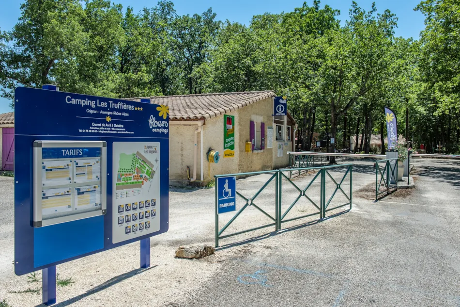 Flower Camping LES TRUFFIERES