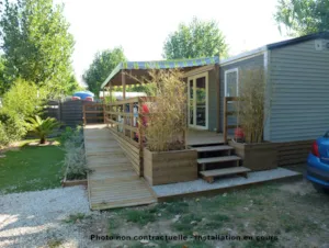 Locatif - Mobilhome PMR Cottage Confort 29m² (2ch.-4pers.) + Terrasse couverte  + TV + CLIM - Flower Camping LES TRUFFIERES