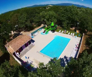 Flower Camping LES TRUFFIERES - Ucamping