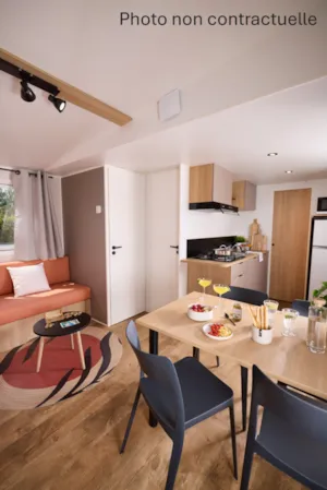 Locatif - Mobile-home PREMIUM  29m²  2 bedrooms +TV + air-conditioning + dishwasher + sheltered terrace 15m² - Flower Camping LES TRUFFIERES