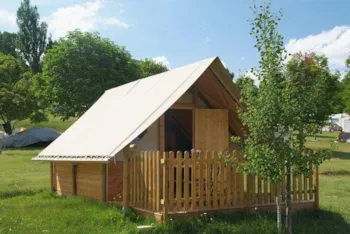 Mietunterkunft - Hütte Edelweiss (Ohne Sanitäranlagen) - Camping CHAMP LA CHEVRE