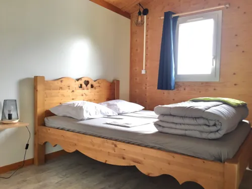 Location - Chalet Alizé 1 Chambre - image n°3 - Camping CHAMP LA CHEVRE