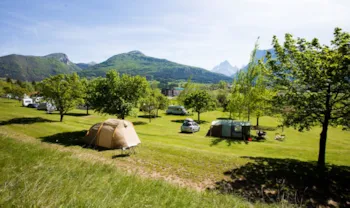 Stellplatz - Stellplatz Zelt/ Wohnwagen / Auto / Wohnmobil / Ohne Strom - Camping CHAMP LA CHEVRE