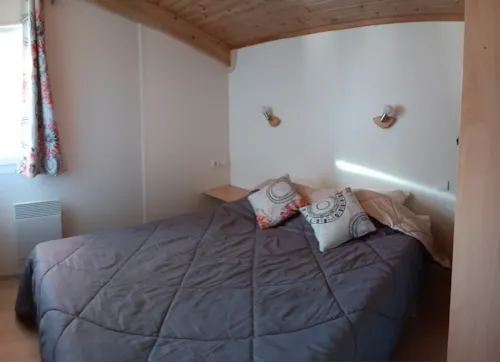 Location - Chalet Charlay 3 Chambres - image n°4 - Camping CHAMP LA CHEVRE
