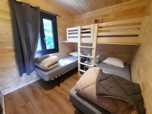 Location - Chalet Enjoy 2 Chambres - image n°5 - Camping CHAMP LA CHEVRE