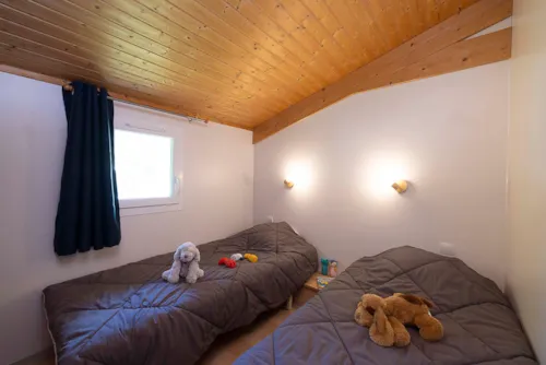 Location - Chalet Charlay 2 Chambres - image n°5 - Camping CHAMP LA CHEVRE