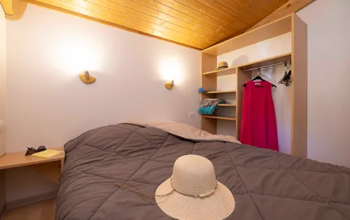 Location - Chalet Charlay 2 Chambres - image n°6 - Camping CHAMP LA CHEVRE