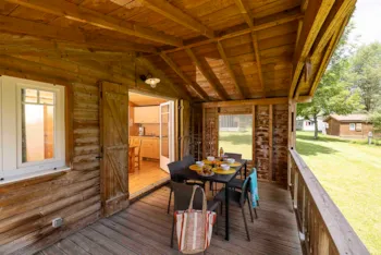 Mietunterkunft - Hütte Charlay 2 Schlafzimmer (4Pers.) - Camping CHAMP LA CHEVRE