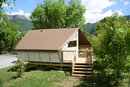 Location - Tente Lodge Confort (Avec Sanitaires) - image n°2 - Camping CHAMP LA CHEVRE
