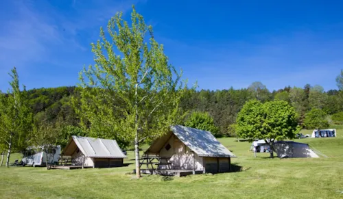 Location - Cabane Edelweiss (Sans Sanitaires) - image n°2 - Camping CHAMP LA CHEVRE