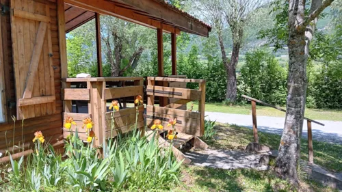 Mietunterkunft - Hütte Frêne 2 Schlafzimmer - image n°2 - Camping CHAMP LA CHEVRE
