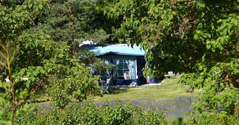 Emplacement À La Nuitée + Un Véhicule