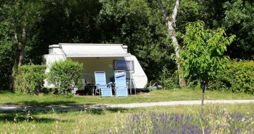 Pitch - Pitch + 1 Car - image n°2 - Camping le Pilat