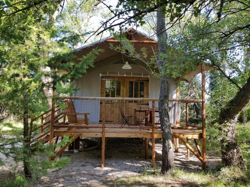 Cabane Lodge Bois Sur Pilotis Confort 27M² 2 Chambres - Terrasse Bois Couverte, Zone Ombragée