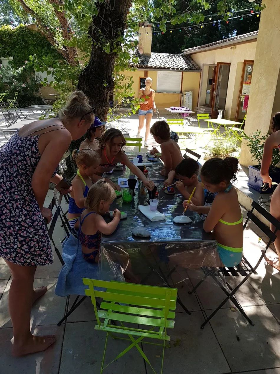 Flower Camping Les Rives de l'Aygues