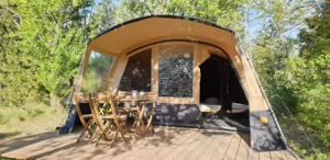 Locatif - Tent ready to camp 28 M² - Half-covered terrace - without toilet blocks - Flower Camping Les Rives de l'Aygues