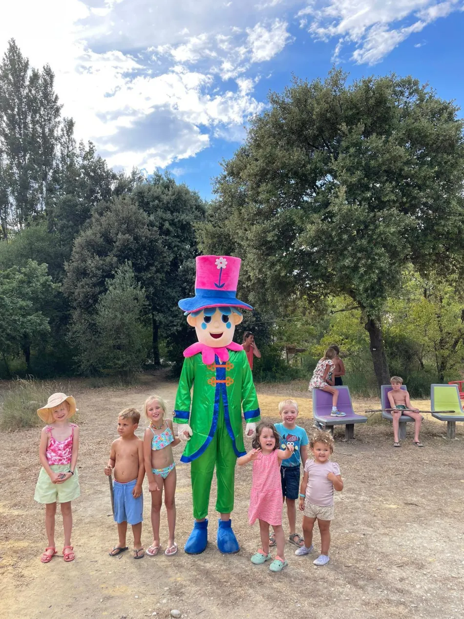 Flower Camping Les Rives de l'Aygues