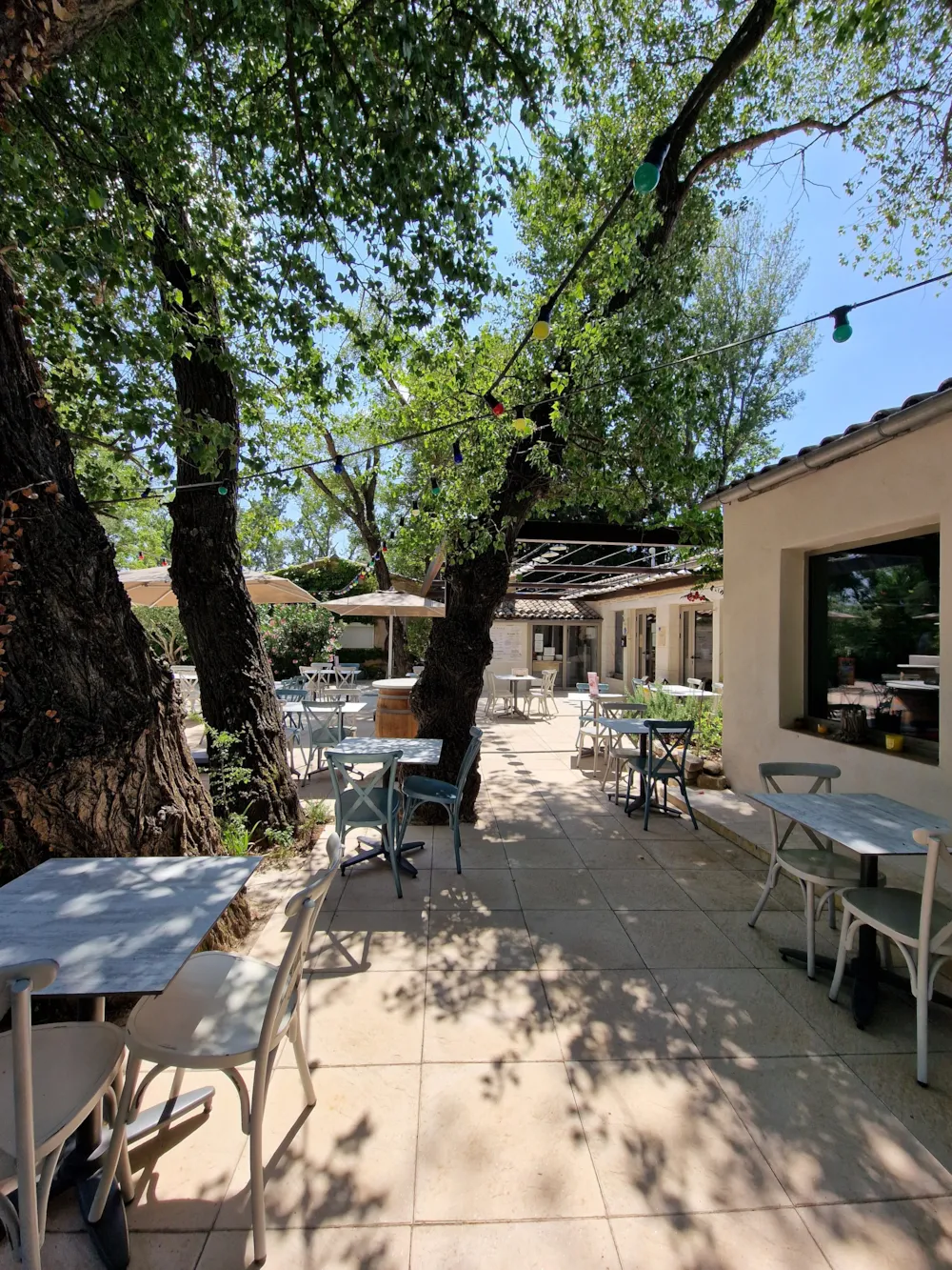 Flower Camping Les Rives de l'Aygues