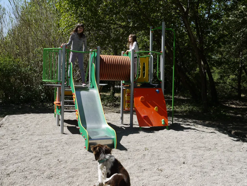 Flower Camping Les Rives de l'Aygues