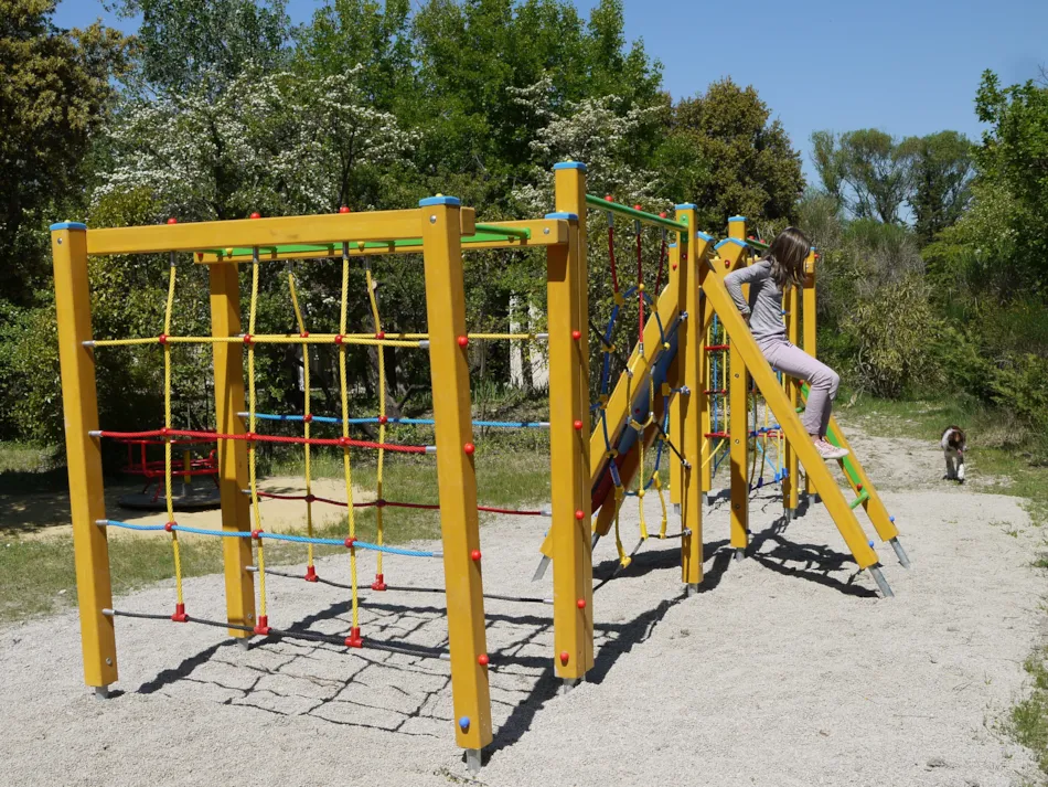 Flower Camping Les Rives de l'Aygues