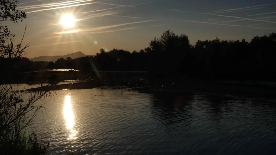 Flower Camping Les Rives de l'Aygues