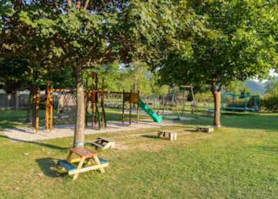 Camping package (pitch, 2 people, 1 vehicle)