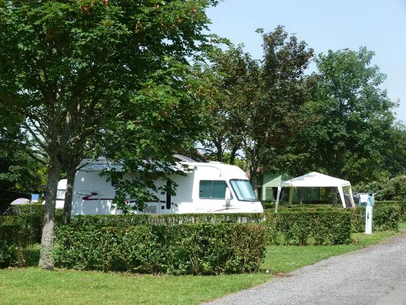 Camping de Bourbon-Lancy