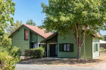 Mietunterkunft - Kur-Paket 2 Personen/21 Nächte Im Chalet Oder Mobilheim Für 4/6 Personen (Haustier Inklusive) - Camping de Bourbon-Lancy