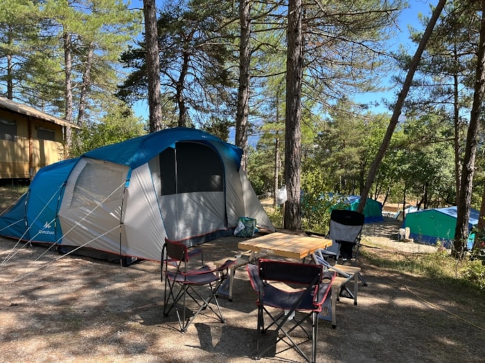 Emplacement Confort Small Pour Tente (Avec Électricité)