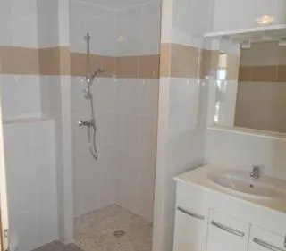 Mietunterkunft - Wohnung 38M² Seeblick - 2 Zimmer - image n°6 - Camping Le Panoramic