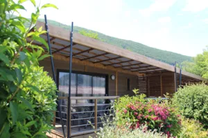  - Chalet Casane 35m²  avec TV et lave-vaisselle 2 ch - terrasse couverte 15m² - Camping Le Panoramic