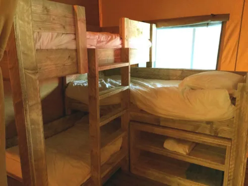 Location - Lodge Ruisseau 28M² - 2 Chambres - Spa Privatif - Cuisine - Salle D'eau - image n°10 - Hôtel de Plein Air Suze Luxe Nature