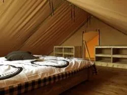 Location - Lodge Prairie 30M² + 15M² En Mezzanine - 2 Chambres - Spa Privatif-Cuisine - Salle D'eau - image n°7 - Hôtel de Plein Air Suze Luxe Nature