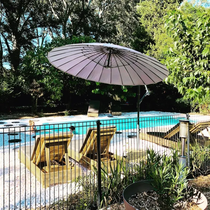 Emplacement + 1 Voiture + 1 Caravane + Électricité 10A