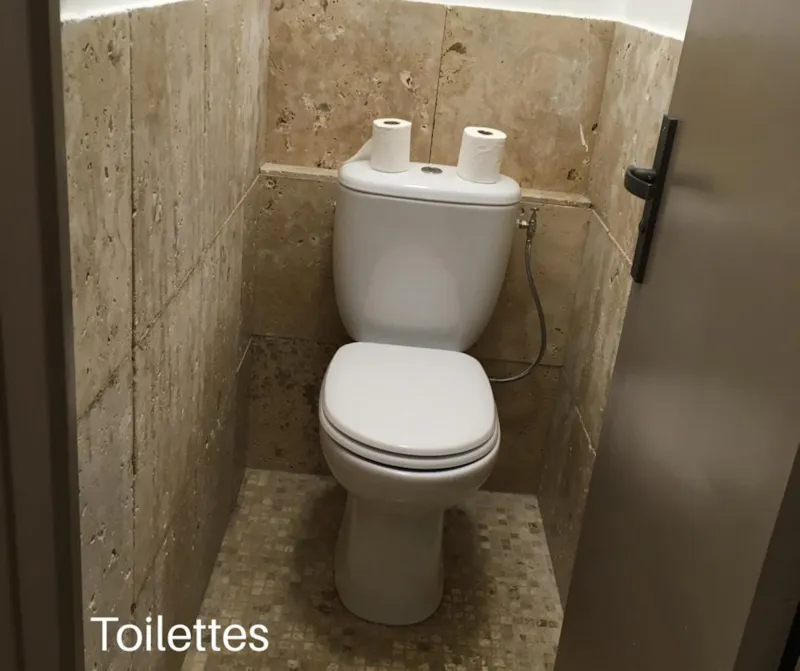 Emplacement + 1 Voiture + 1 Caravane + Électricité 10A