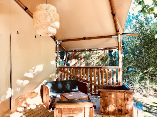 Location - Lodge Essentiel 30M² + 15M² En Mezzanine - 2 Chambres - Cuisine - Salle D'eau - Spa Privatif - image n°3 - Hôtel de Plein Air Suze Luxe Nature