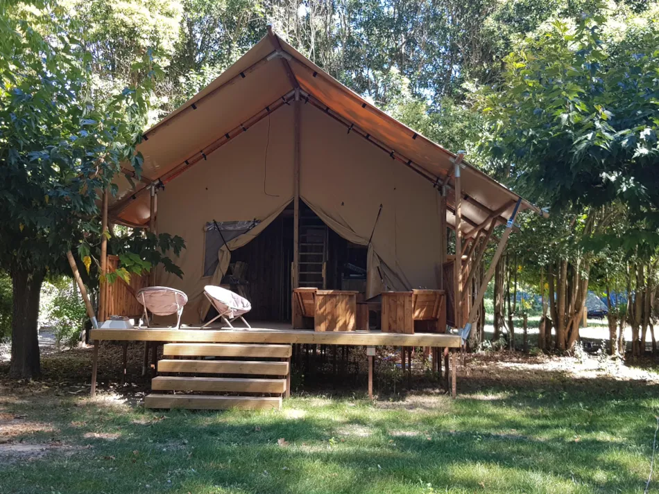 Hôtel de Plein Air Suze Luxe Nature