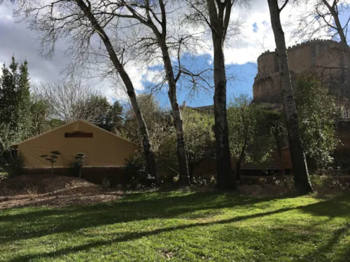 Location - Lodge Ruisseau 28M² - 2 Chambres - Spa Privatif - Cuisine - Salle D'eau - image n°2 - Hôtel de Plein Air Suze Luxe Nature