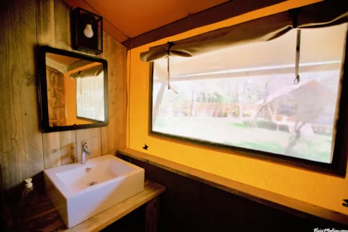 Accommodation - Lodge Jasmin 34M² - 3 Bedrooms - Kitchen - Bathroom- Private Spa - image n°7 - Hôtel de Plein Air Suze Luxe Nature