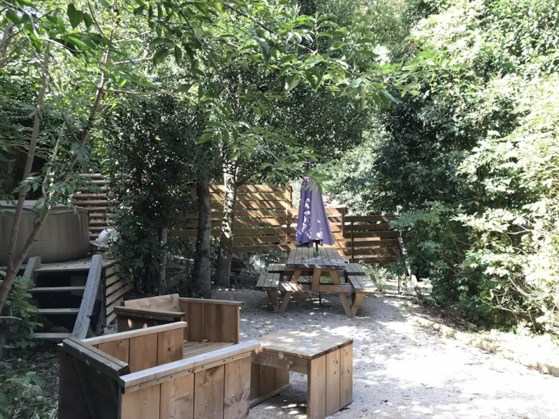 Lodge Château 32M² - 2 Chambres - Spa Privatif- Cuisine -  Salle D'eau