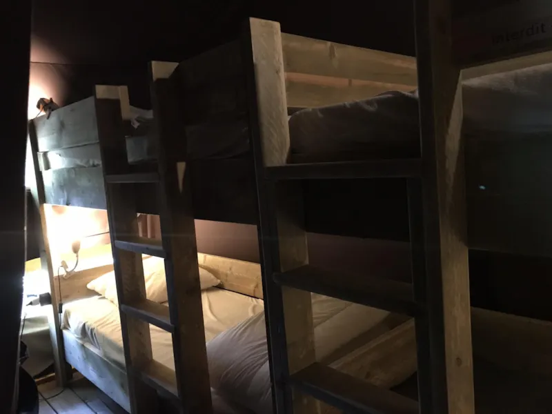 Lodge Château 32M² - 2 Chambres - Spa Privatif- Cuisine -  Salle D'eau