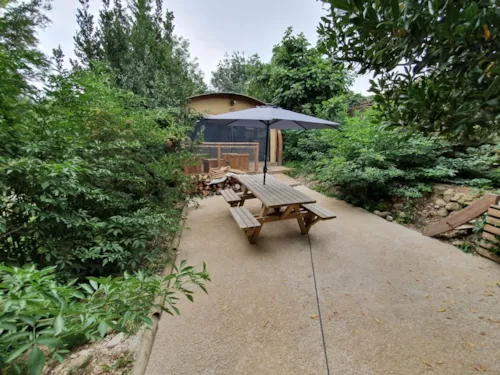 Accommodation - Lodge Château 32M² - 2 Bedrooms -  Private Spa - Kitchen - Bathroom - image n°4 - Hôtel de Plein Air Suze Luxe Nature