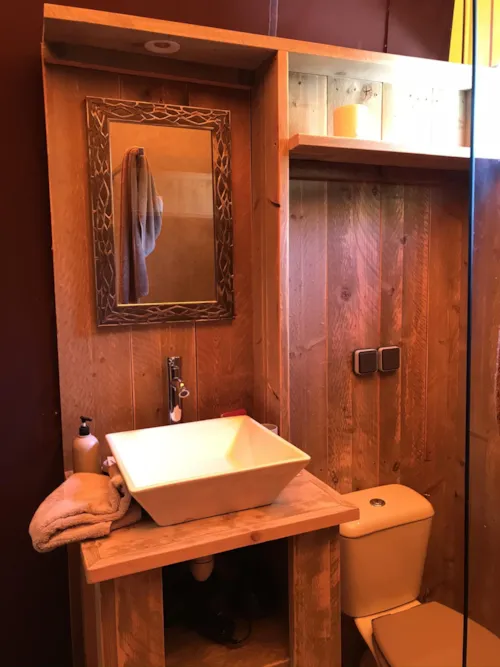 Location - Lodge Ruisseau 28M² - 2 Chambres - Spa Privatif - Cuisine - Salle D'eau - image n°8 - Hôtel de Plein Air Suze Luxe Nature