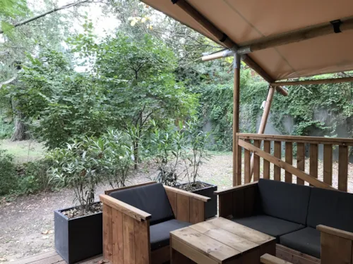 Accommodation - Lodge Jasmin 34M² - 3 Bedrooms - Kitchen - Bathroom- Private Spa - image n°2 - Hôtel de Plein Air Suze Luxe Nature